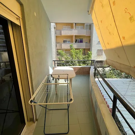 Vivi La Tua Vacanza Con L'Appartamento 2 Di Ervin! Enjoy Your Holiday With Ervin'S Apartment 2! Vlore Exterior photo